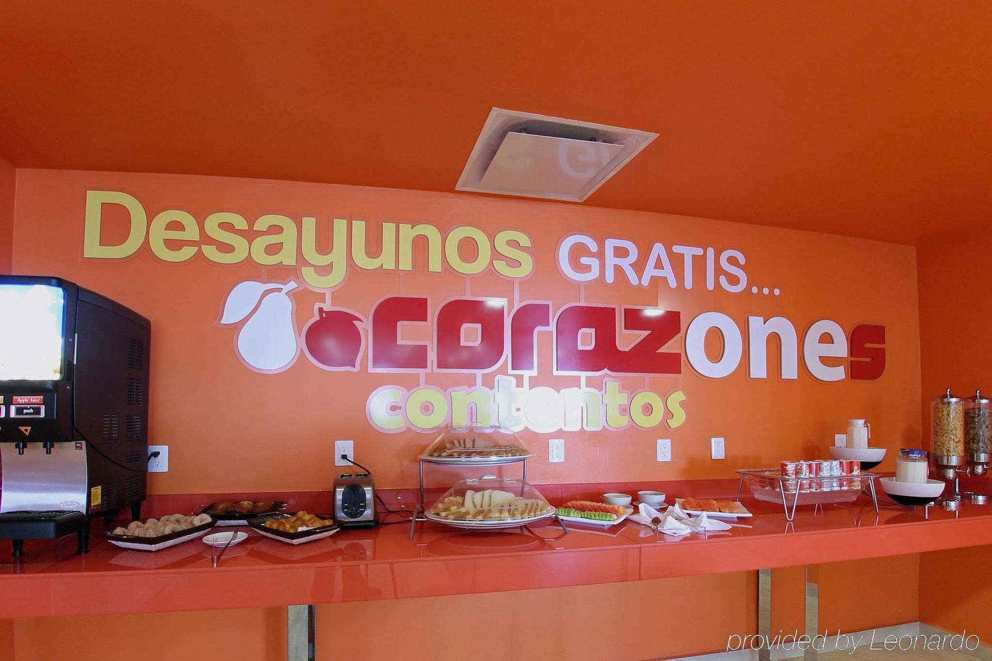 One Queretaro Centro Sur Hotell Restaurang bild