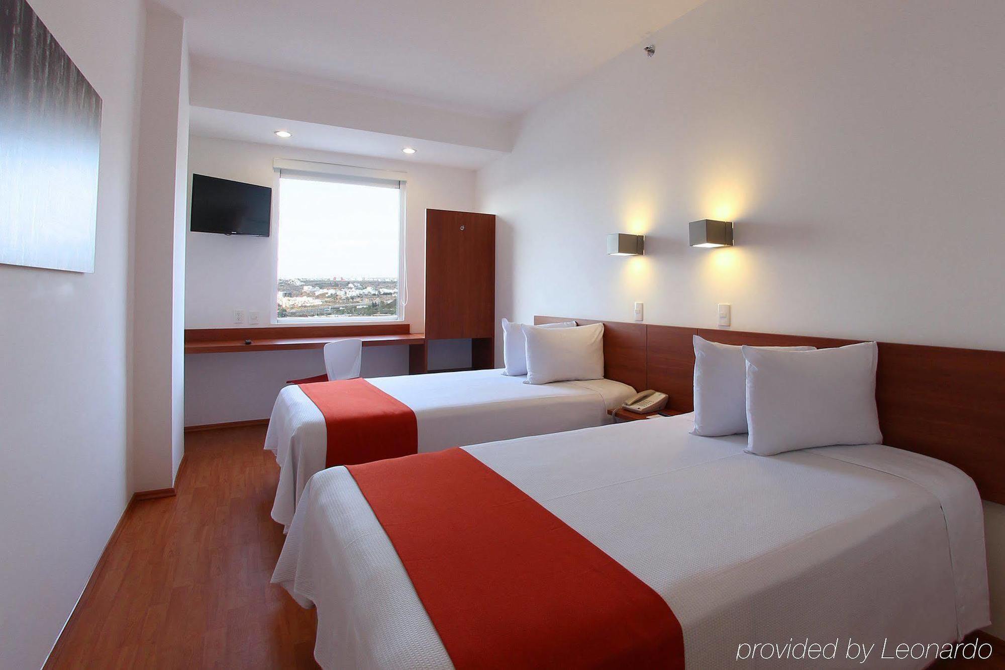 One Queretaro Centro Sur Hotell Exteriör bild